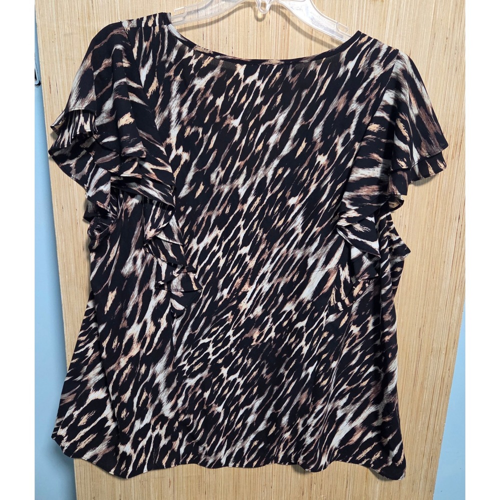 Jennifer Lopez Women XL Animal Print Ruffle V-Neck Short Sleeve Blouse Black Tan - Picture 3 of 4